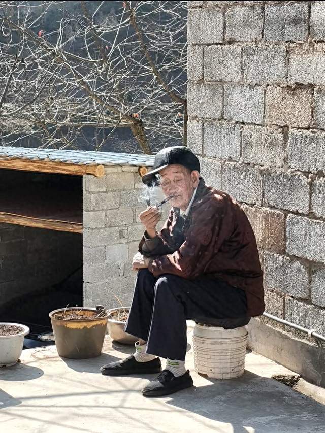 人到晚年一定要在还能走动时，把这件事办了，否则一旦卧床就晚