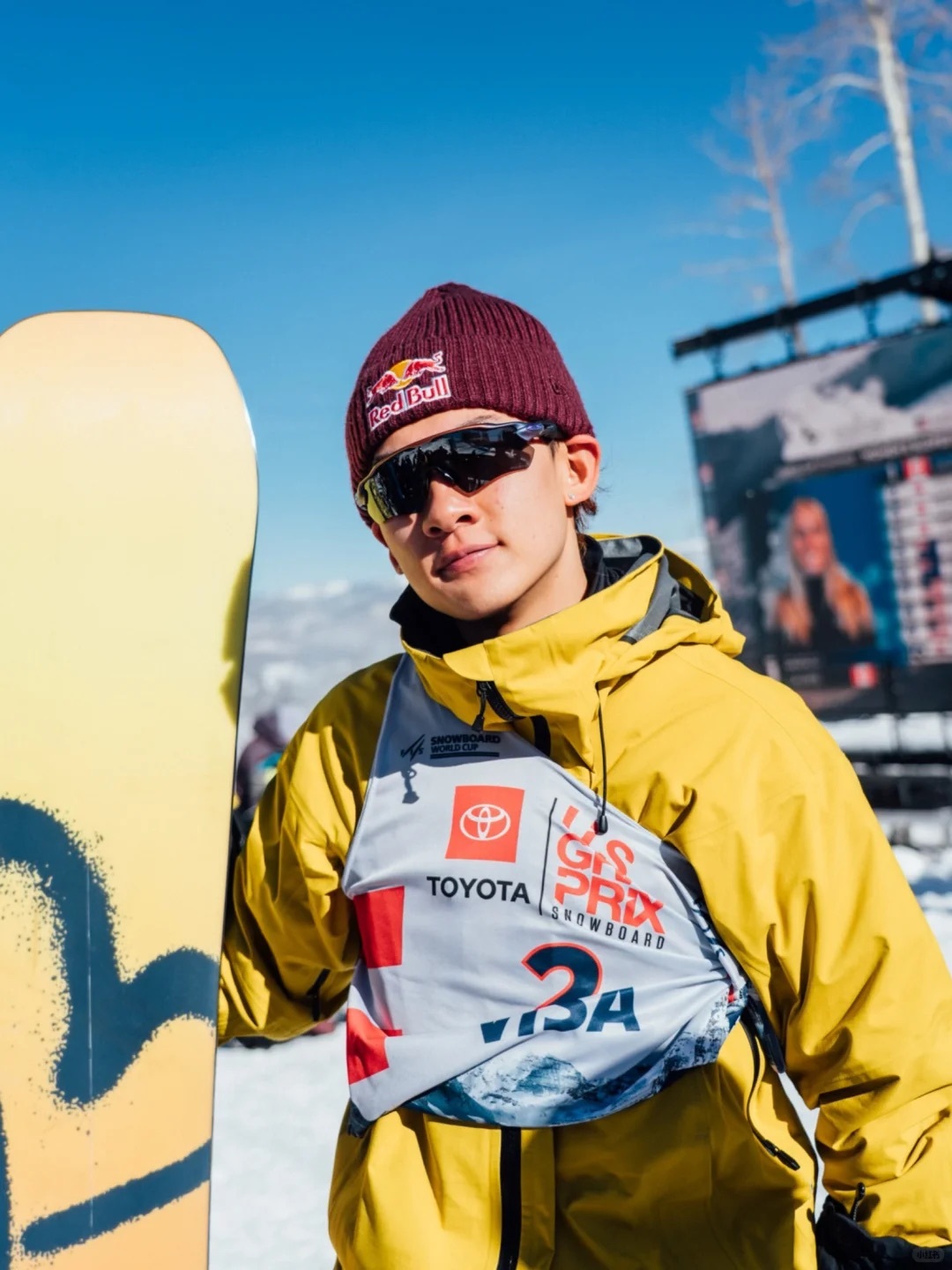 苏翊鸣赛场逐梦巅峰，场外践行担当，苏翊鸣这波双向闪光太圈粉💪🏂！米兰冬奥他将