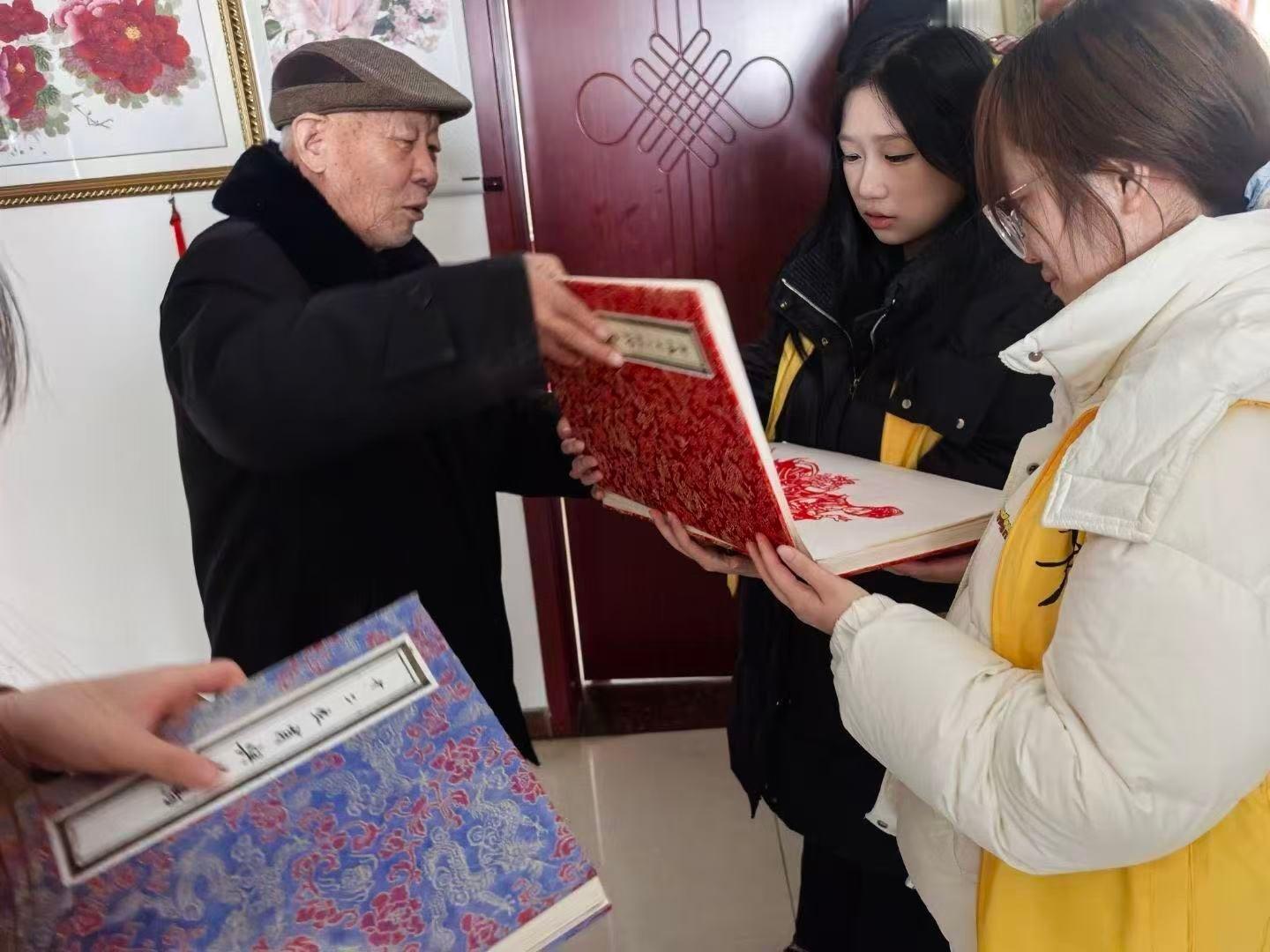 秦岭笑谈曲阜师范大学山东学子寒假在行动 【曲园学子寒假社会实践】2月5日，曲阜师