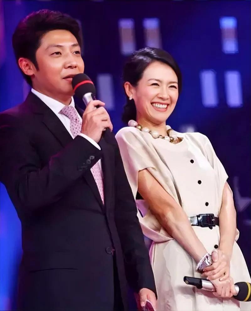 撒贝宁可以娶老外，章子怡不能嫁老外，因为那个老外真的不靠谱。其实，现在看来，章子