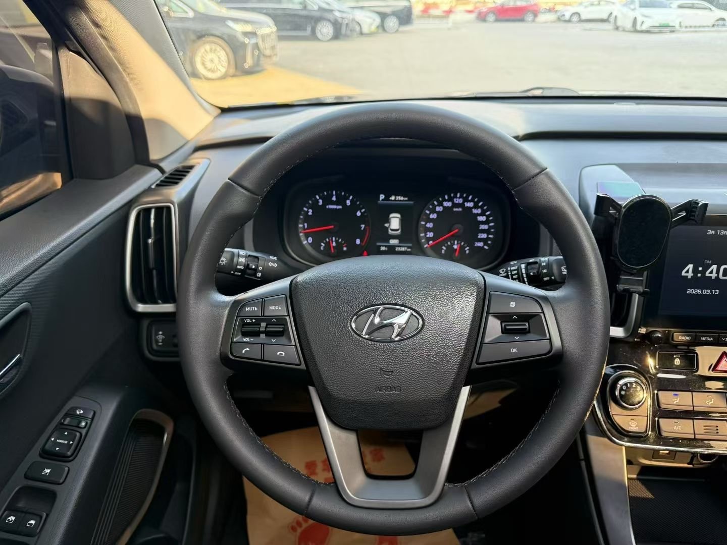 20年7月上牌现代ix35 2.0L自动两驱智勇畅享版 个人一手车 仅行驶2万多