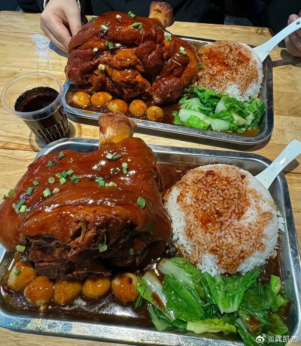 这份早餐谁能吃得下？ 