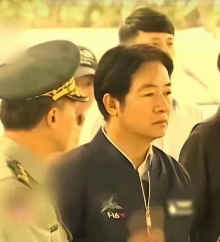 大陆对台军改称呼了。这一改，直接给台军定了性，看着真解气。以前我们叫台军台湾地区