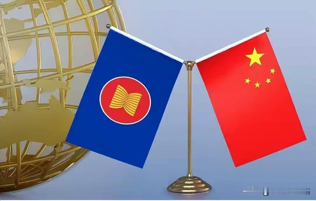 底线不容践踏！菲防长恶意登岛挑衅，14国跟风造势，中国手握绝杀底牌
 
南海局势