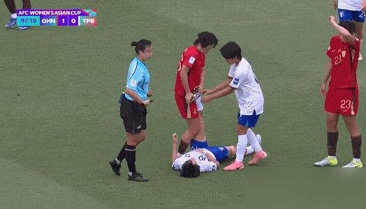 昨天下午的女足亚洲杯1/4决赛，中国女足加时2-0拿下中国台北。
邵子钦第94