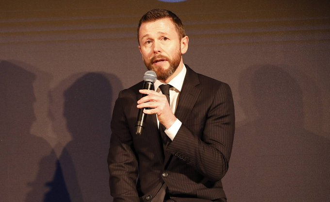 TA由于担心商业收入不足，英力士体育的首席执行官 Jean-Claude Bla