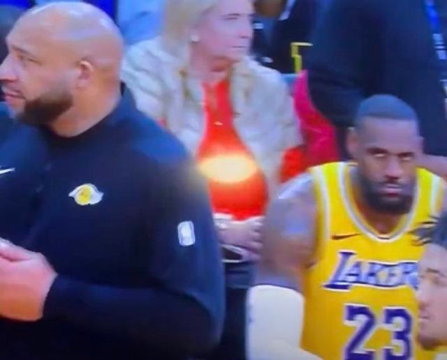 洛杉矶当地媒体KTLA记者David Pingalore：“从NBA消息源听说湖