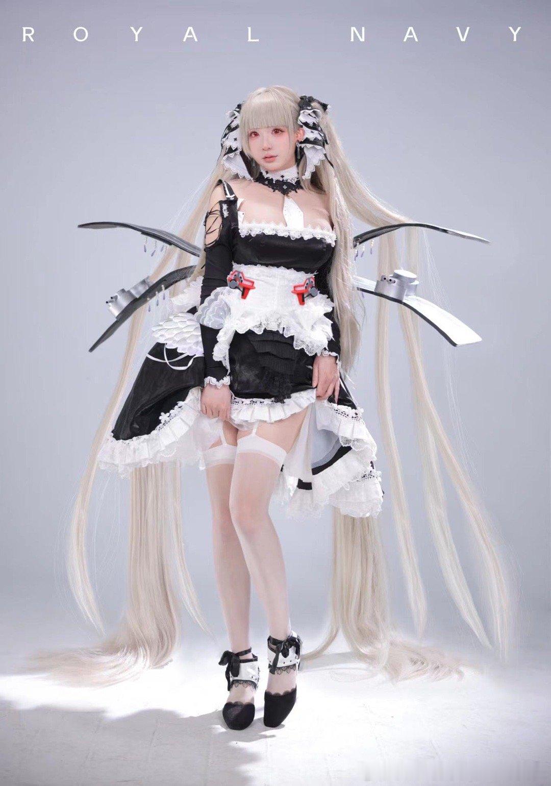 #碧蓝航线[超话]# 豪哥的可畏原皮.美美.坐等修完全部180图.然后这个小装备