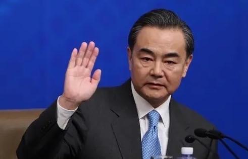 日本输个精光！王毅慕安会警告高市，话音刚落，现场沸腾了
2月14日，德国慕安会现