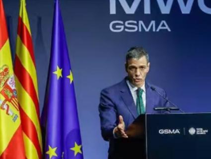 西班牙首相刚结束访华，就在专机上做了一件震惊无数西方国家的事情，他没有向美国上报