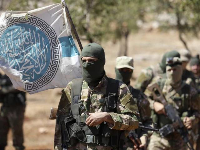 【美国开始将多达7000名IS组织被拘留者从叙利亚转移到伊拉克】
       