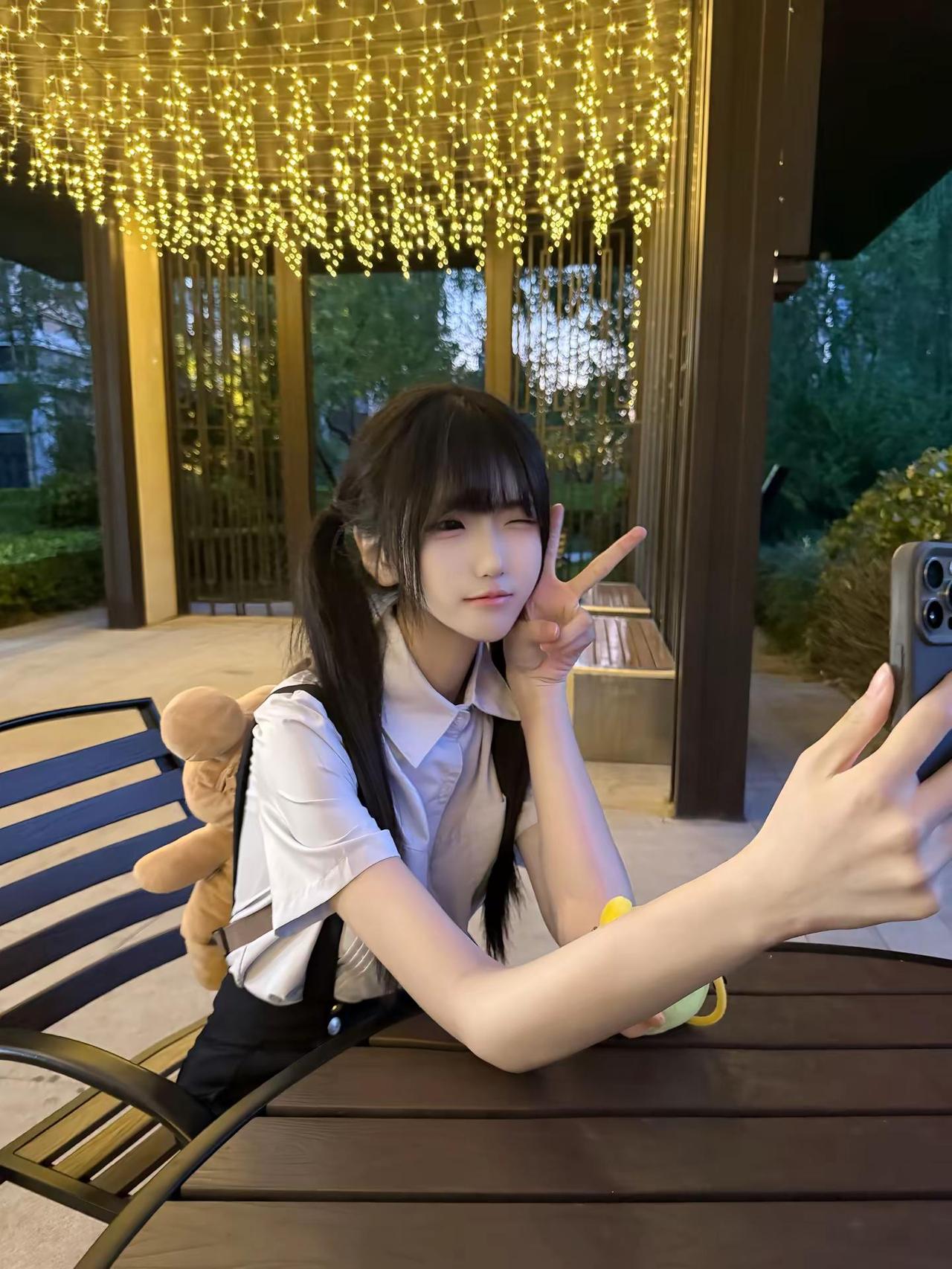 是谁的侧脸