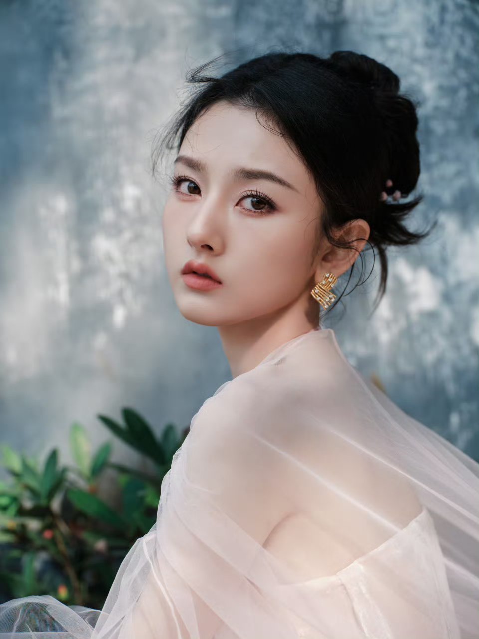 宋祖儿粉色刺绣长裙宋祖儿～～宋祖儿宋祖儿