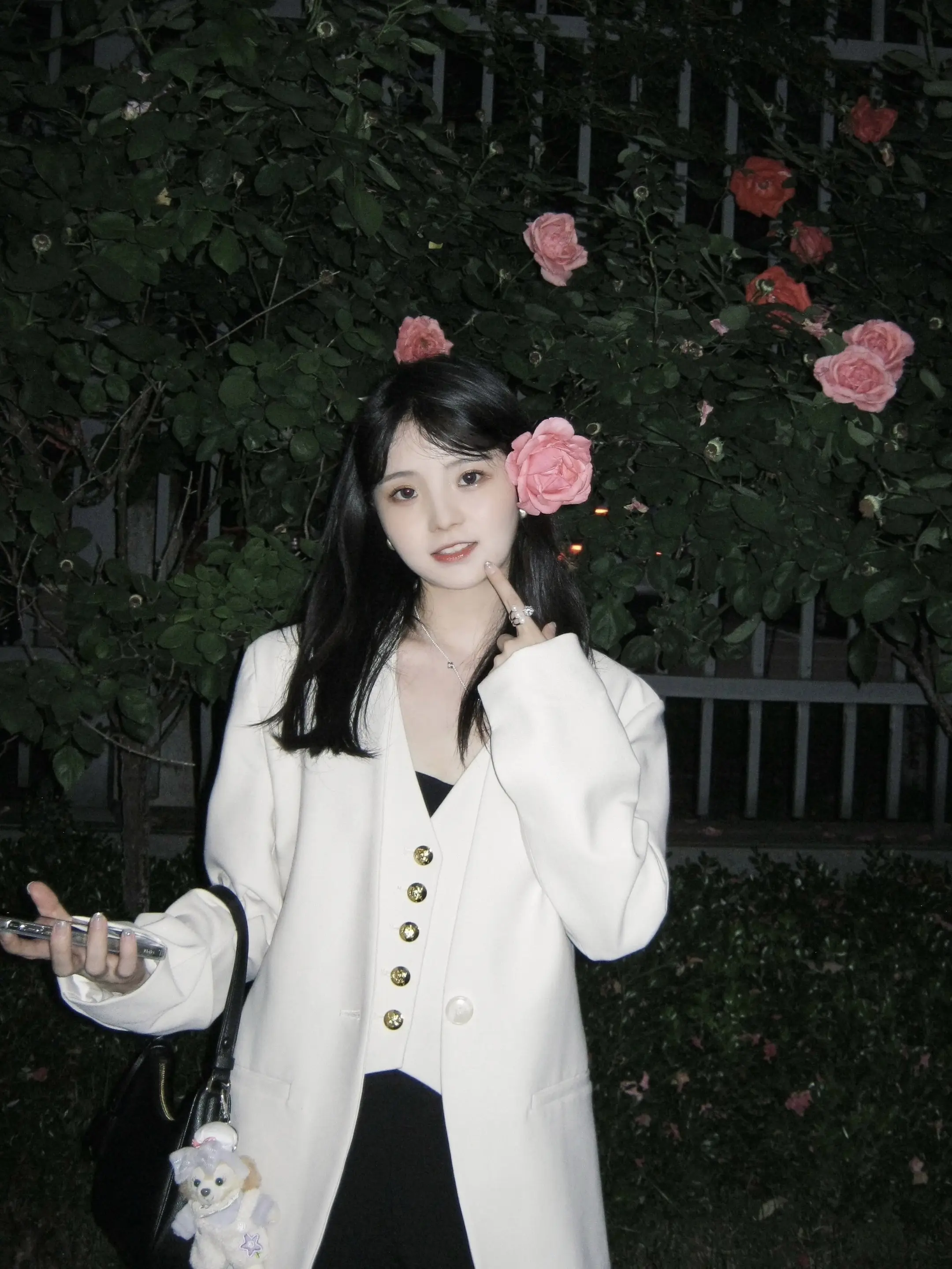 呐，有只小猫ᓚᘏᗢ。