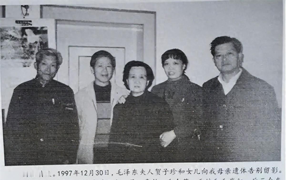 1952年邓子恢回福建探亲时，毛主席特别嘱咐：我有个女儿当年留在龙岩
1952年