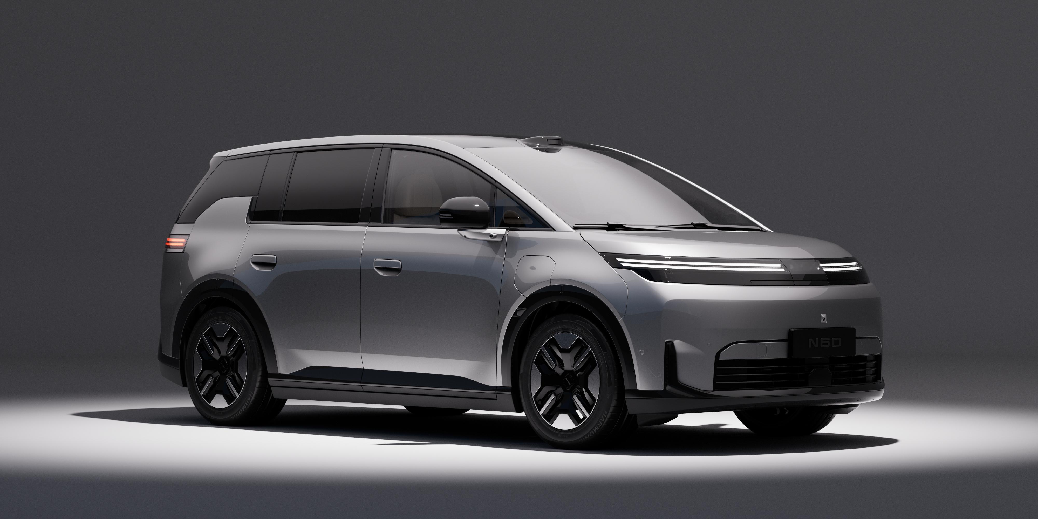 大师操刀的onebox车身搭配量子星环贯穿灯，埃安N60把高级感揉进日常。277