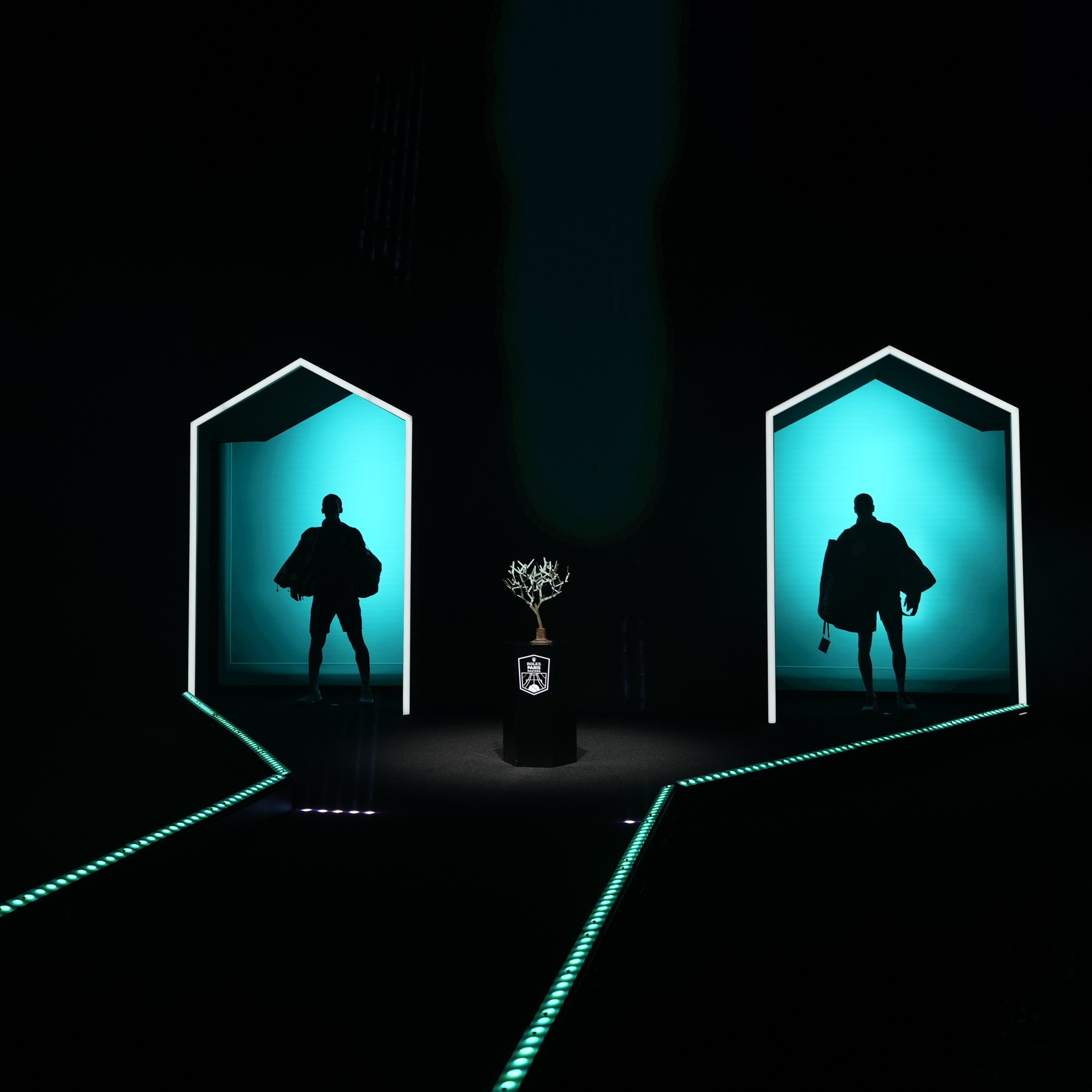 ATP巴黎大师赛男单决赛落幕，辛纳直落两盘以6-4/7-6(4)完胜阿利亚西姆，