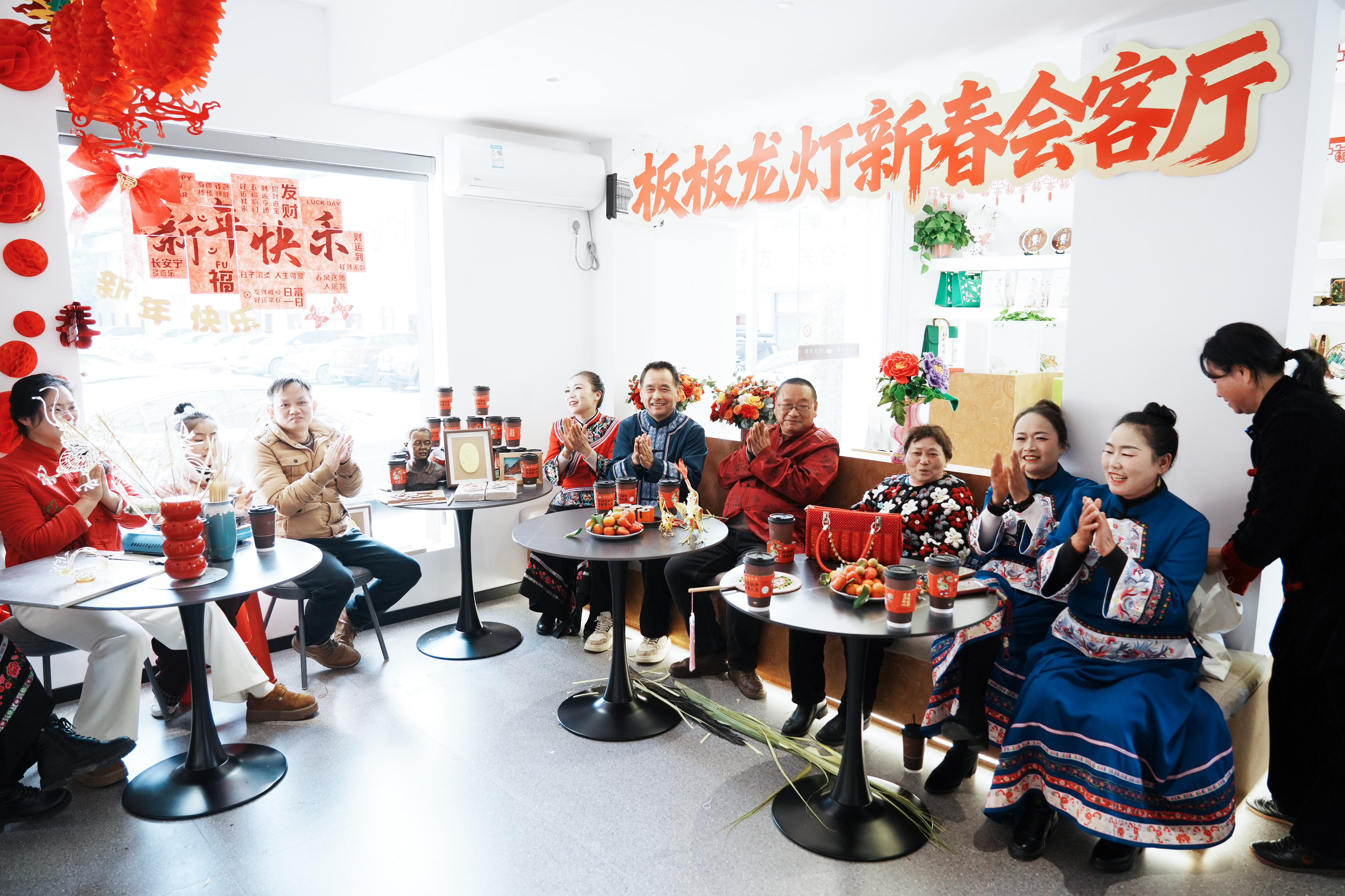 张家界慈利板板龙灯艺术季开幕式【张家界慈利板板龙灯艺术季年味满满】龙腾溇澧，国潮
