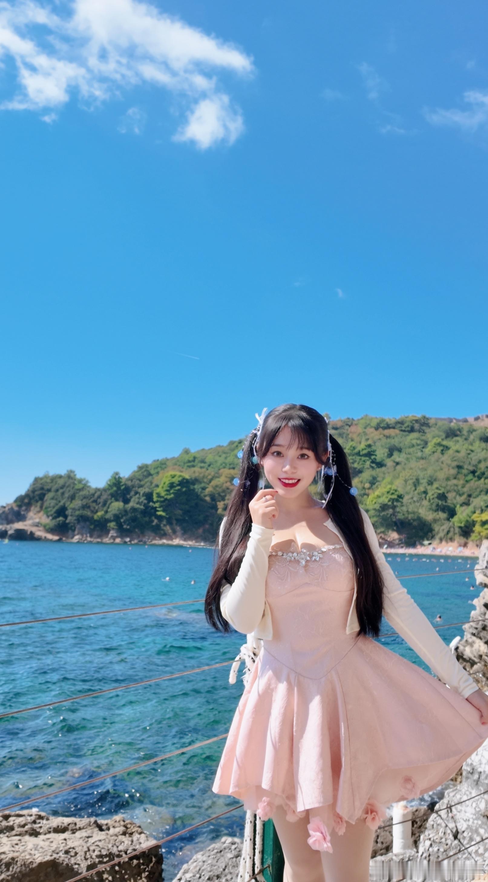 黑山solo trip✨一路上找不同路人帮忙拍照每张照片都是惊喜，很奇妙的旅行体