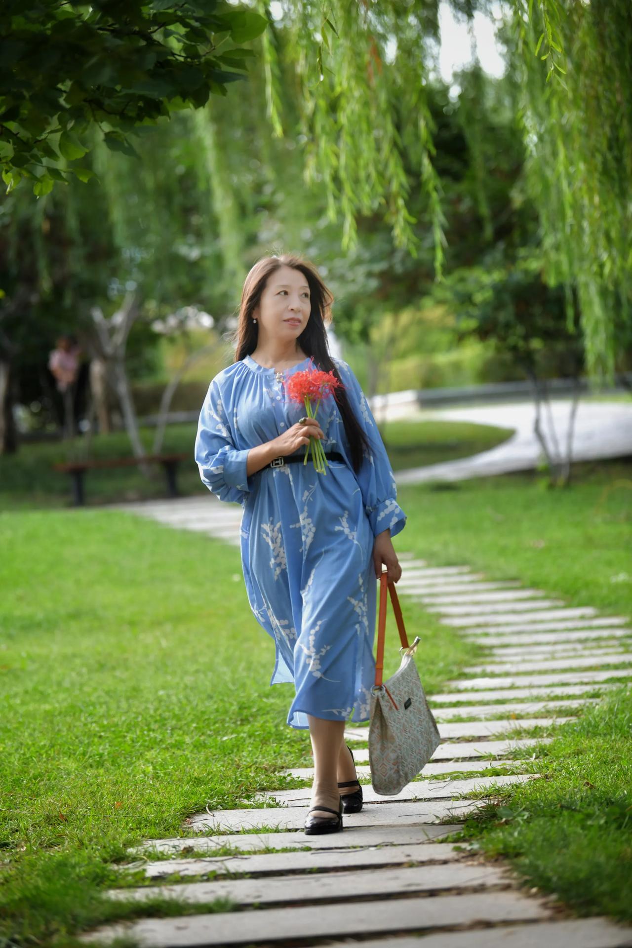 金秋九月，美好的时光，美好的心情，拍摄于龙湖公园。#初秋公园随拍# #秋日闲时随