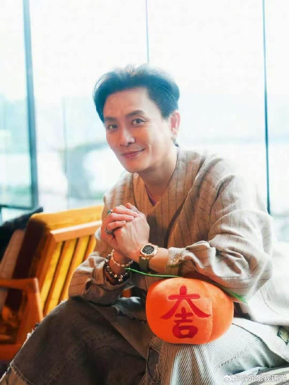 黄宗泽跑完马拉松接着去健身房跑 刚跑完42公里还能接着练，黄宗泽这体力也太顶了，