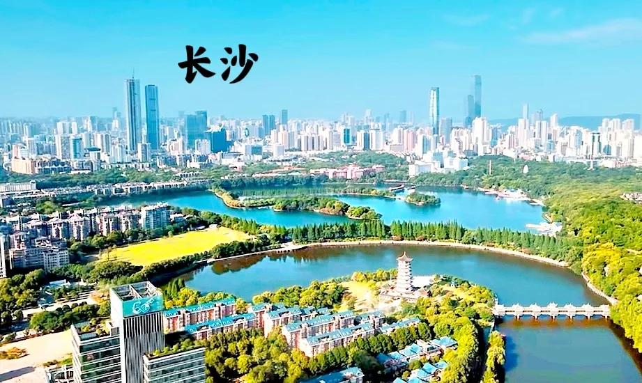 #夏日生活打卡季#看看全国各大省会城市的实力，发现都建设的相当不错。唯独不光看表
