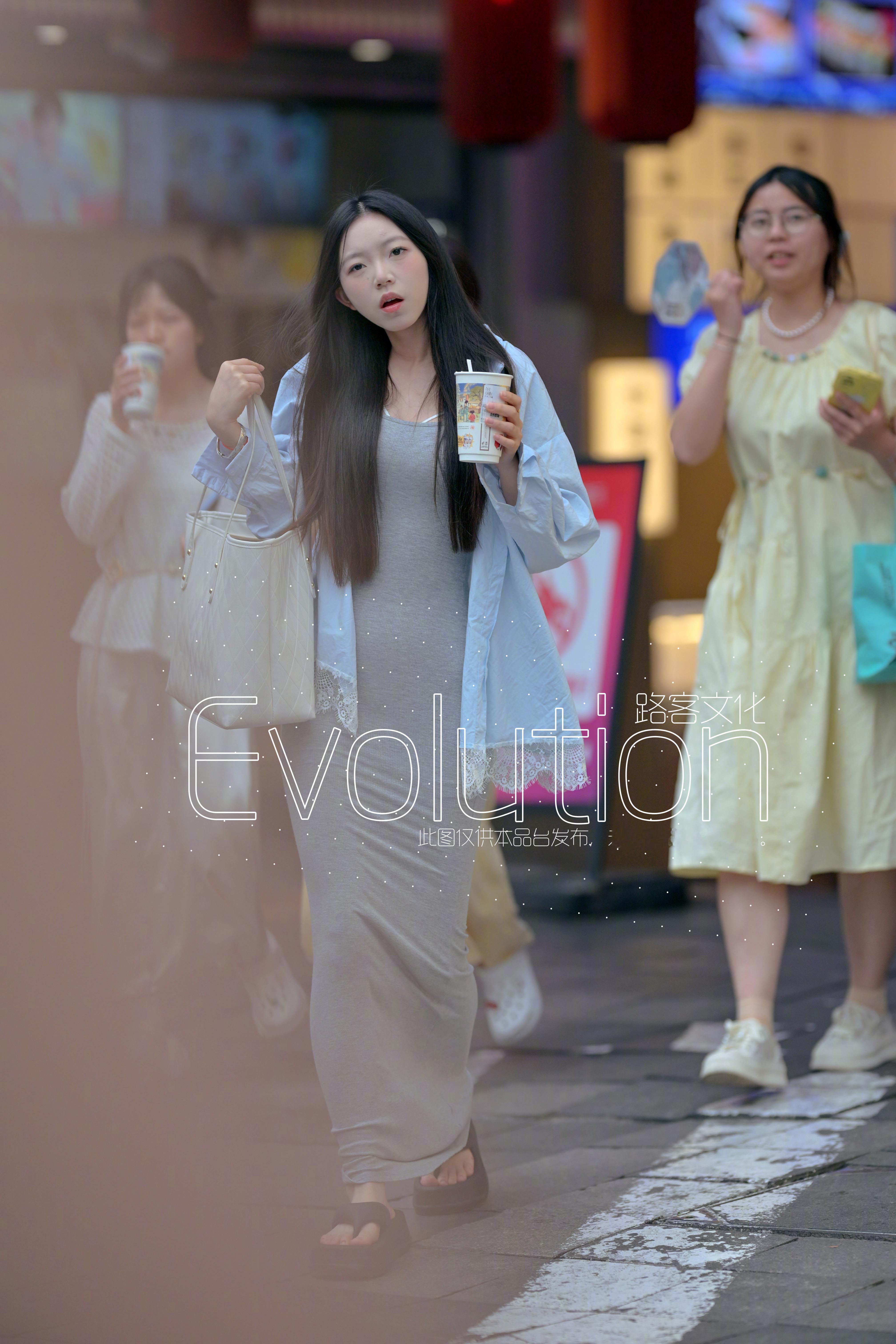 我发现进入夏季大家又开始爱喝奶茶了 ​​​