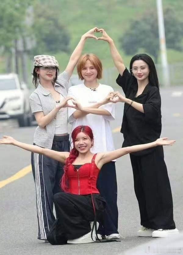 李心洁 见鬼电影见鬼是童年阴影，浪姐排名是成年暴击，DNA舞台明明封神，这分数出