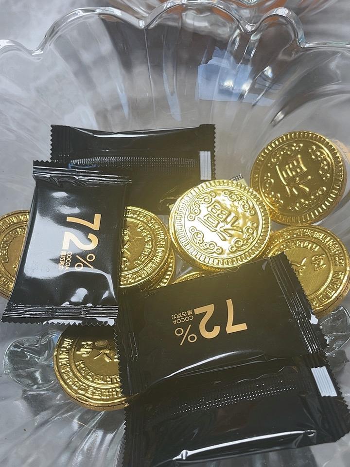 父母老了，需要的是陪伴还是金钱父母老了不需要很多钱但是无钱也不行，儿女的陪伴可以