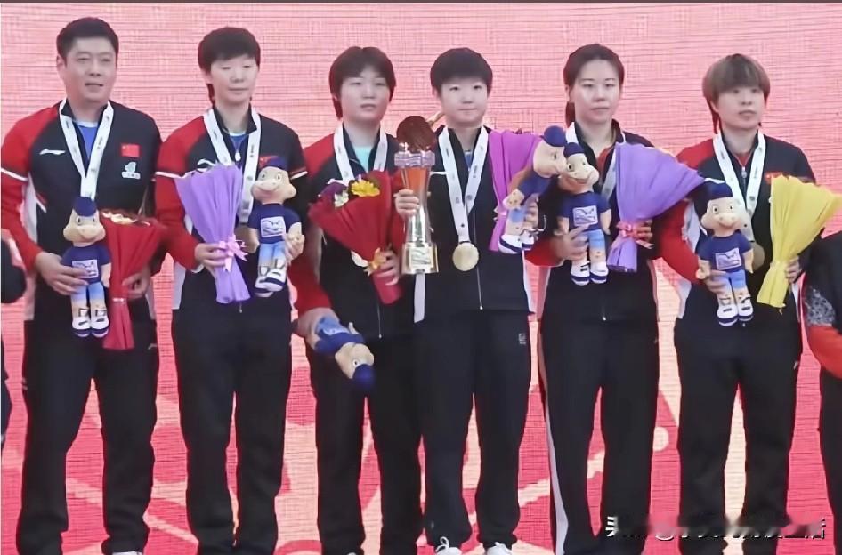 我们国乒队夺得印度亚锦赛冠军真的是不容易。

第一：领队的主心骨一个都没去。以往