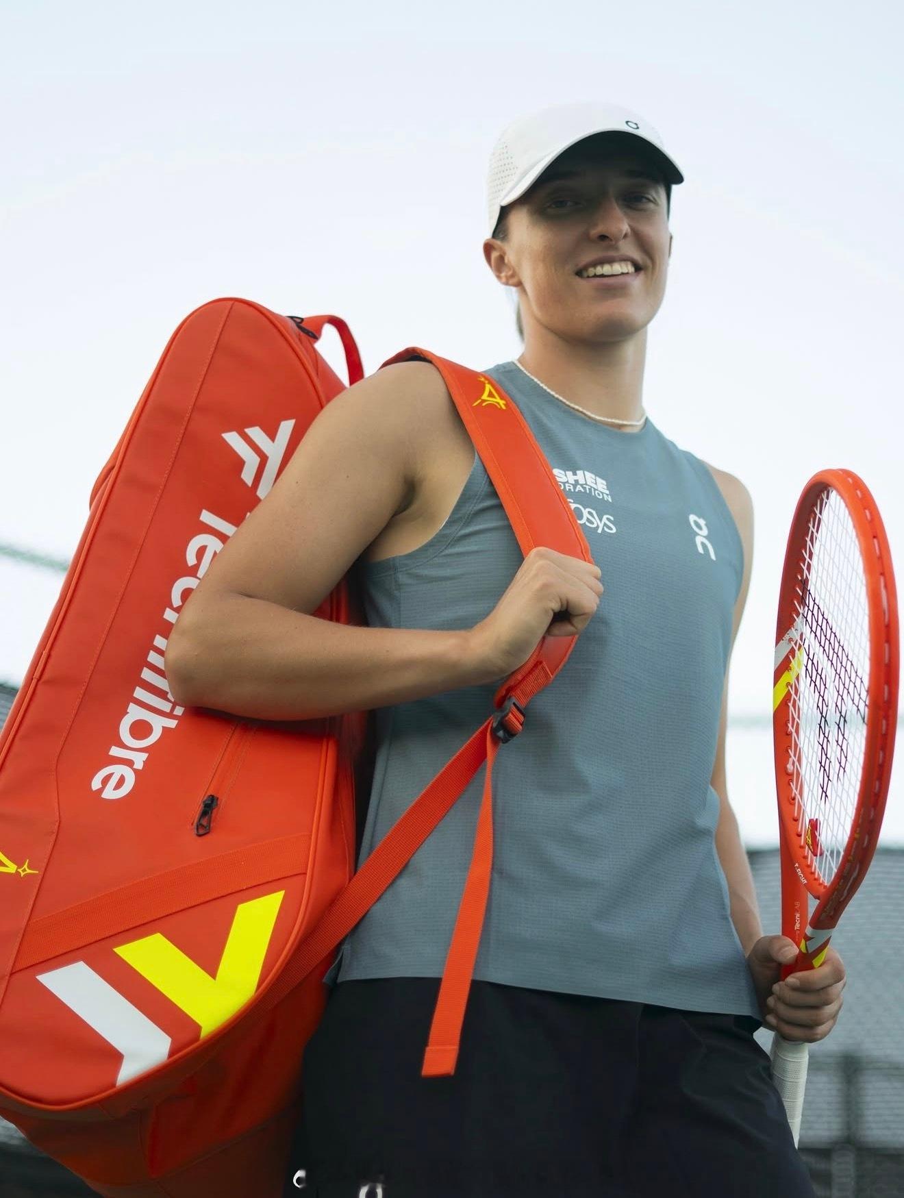 你喜欢这把红土限定的西红柿鸡蛋色拍么？ 