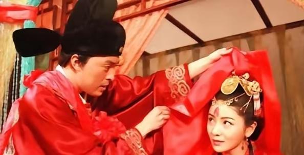 洪武14年，朱元璋把25岁的安庆公主嫁给新科状元欧阳伦，洞房花烛夜，一对璧人翻云