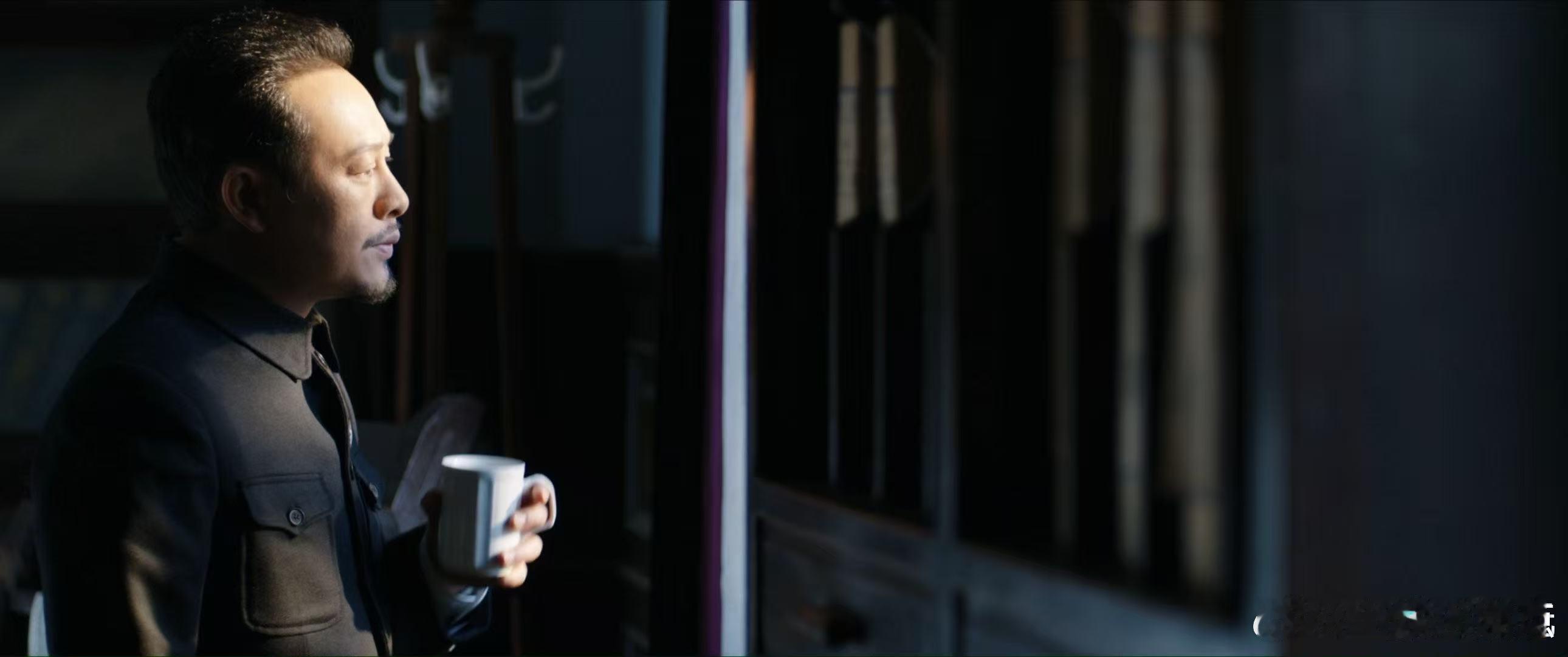 这一次谍战剧天花板都请到了 电视剧长河落日 谁能拒绝四“张”同台的谍战大戏！《长