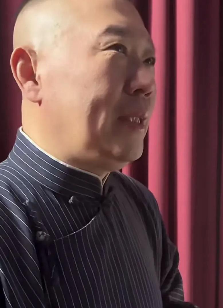 郭德纲这场争议风波。一晃两个多月。压根就没真正翻篇。

当初很多人都以为。八月那