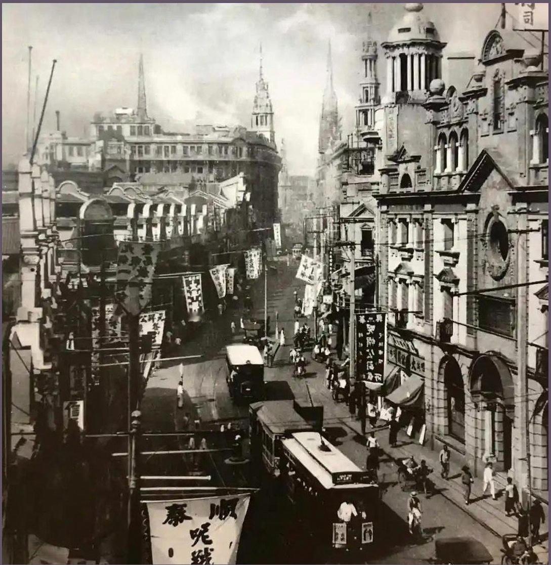 1951年，南京街头一个卖烟老头被判死刑，临刑前大喊一句话，法官连夜发函朝鲜战场