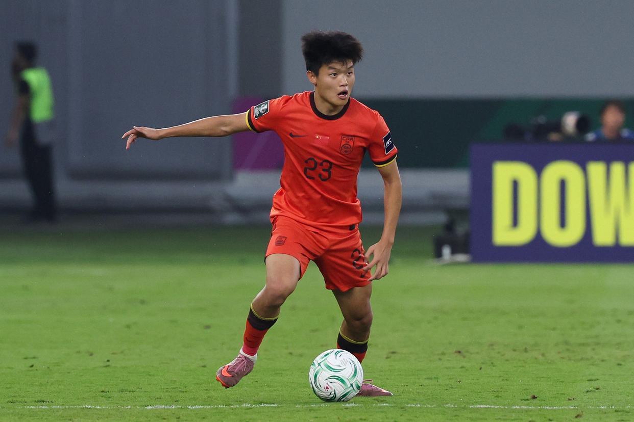 海港亚冠有望迎来天才国脚首秀！根据媒体爆料海港新援，也是u23主力国脚杨希将参加