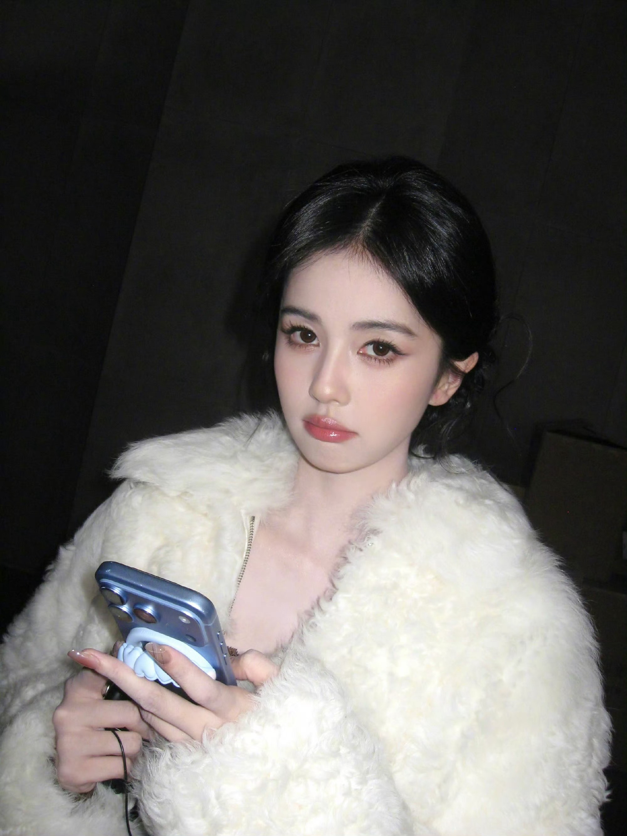 白鹿[超话] [女孩儿] 白鹿陆昭熹[女孩儿] 白鹿严朝朝 “你是藏在我心里的永