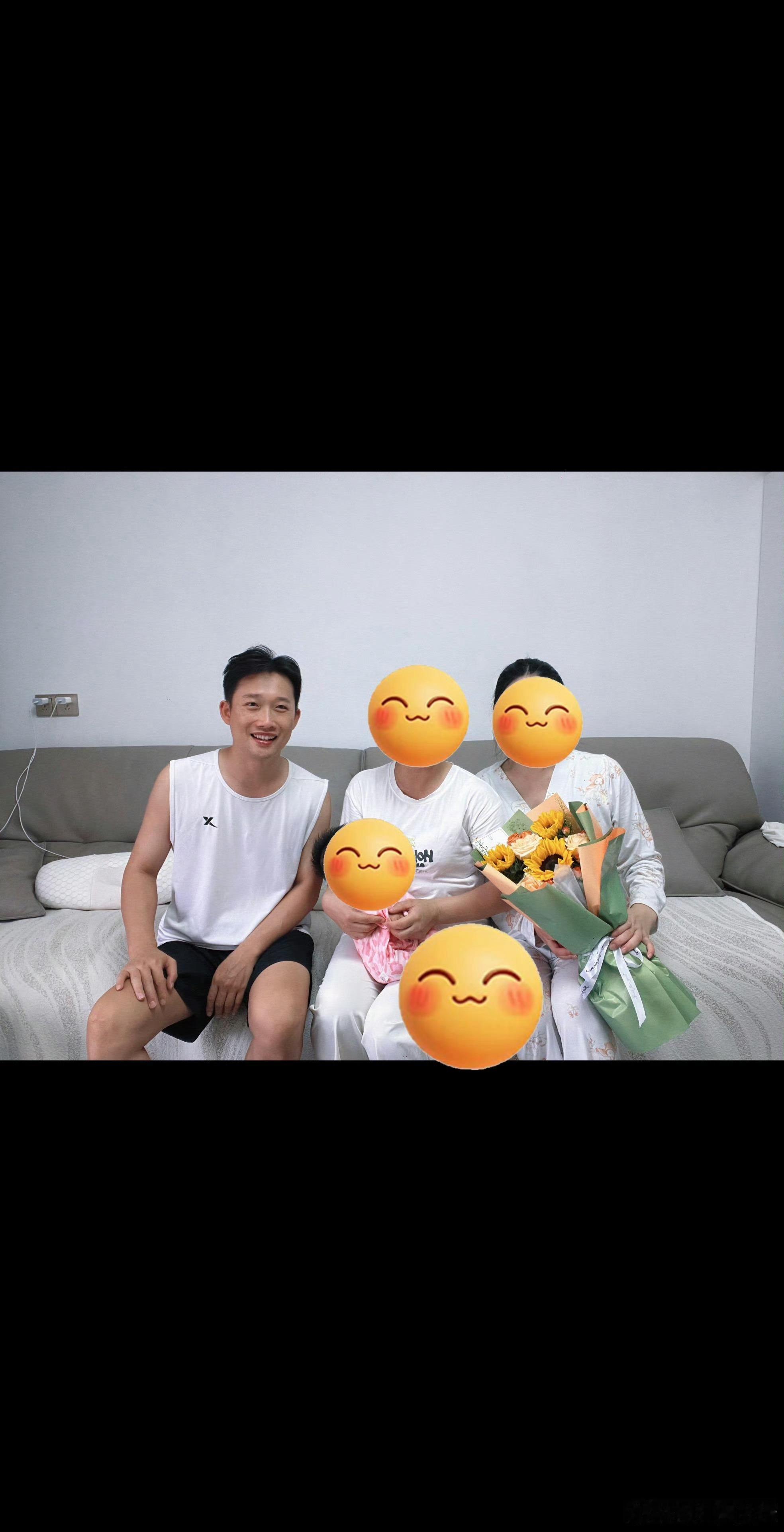 男德当爸了一时不知道他是直男和他当爸了哪个更让人震惊一点咋能有人这么玩转互联网