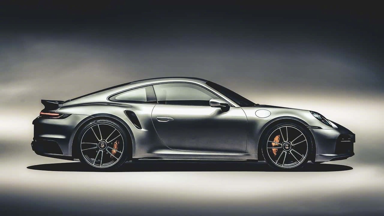 【保时捷全新 911 Turbo S 年内亮相，将首次迎来混动版】奥博穆透露，保