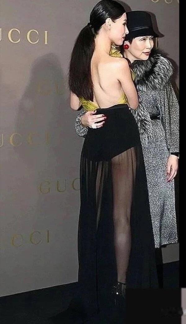 生完二孩的张柏芝2011GUCCI周年大秀，张柏芝直接闪耀香港 ​​​