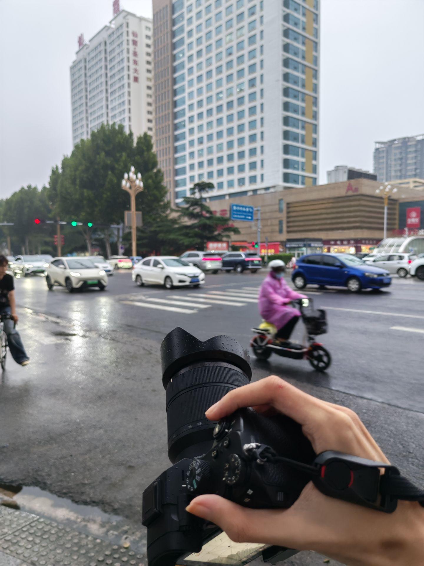 雨天在寿光东城拍车还是很出片的