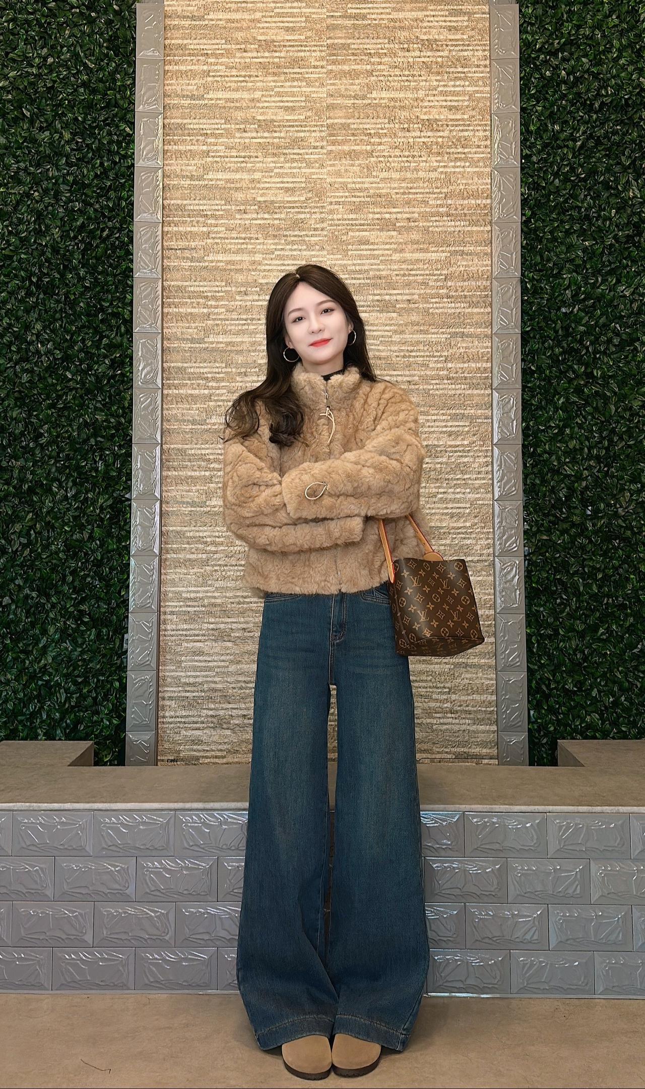 时间在过滤不属于你的东西 人生终究不会圆满 求而不得未必是遗憾微喇裤 冬季穿搭