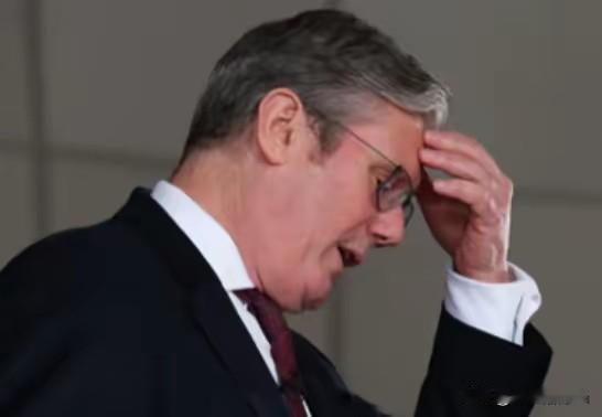 印度移民事件只是英国骚乱的导火索，归根结底还是英国民众这些年来堆积的怨气被一伙人