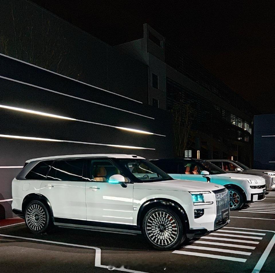 吉利3款9系车获年度车型大奖 今年吉利家的新车确实发的非常多，且每个子品牌都有一