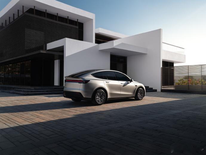 特斯拉为什么不参加车展 特斯拉不参展，本质是直营模式和传统经销商模式的核心差异。