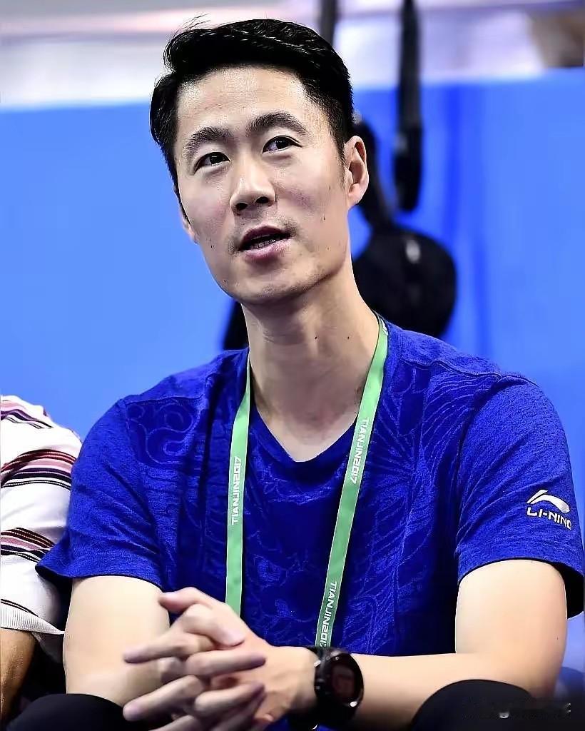 这份国乒“换血”名单，乍一看确实让人心里咯噔一下。但仔细想想，这哪是冷血的“清洗