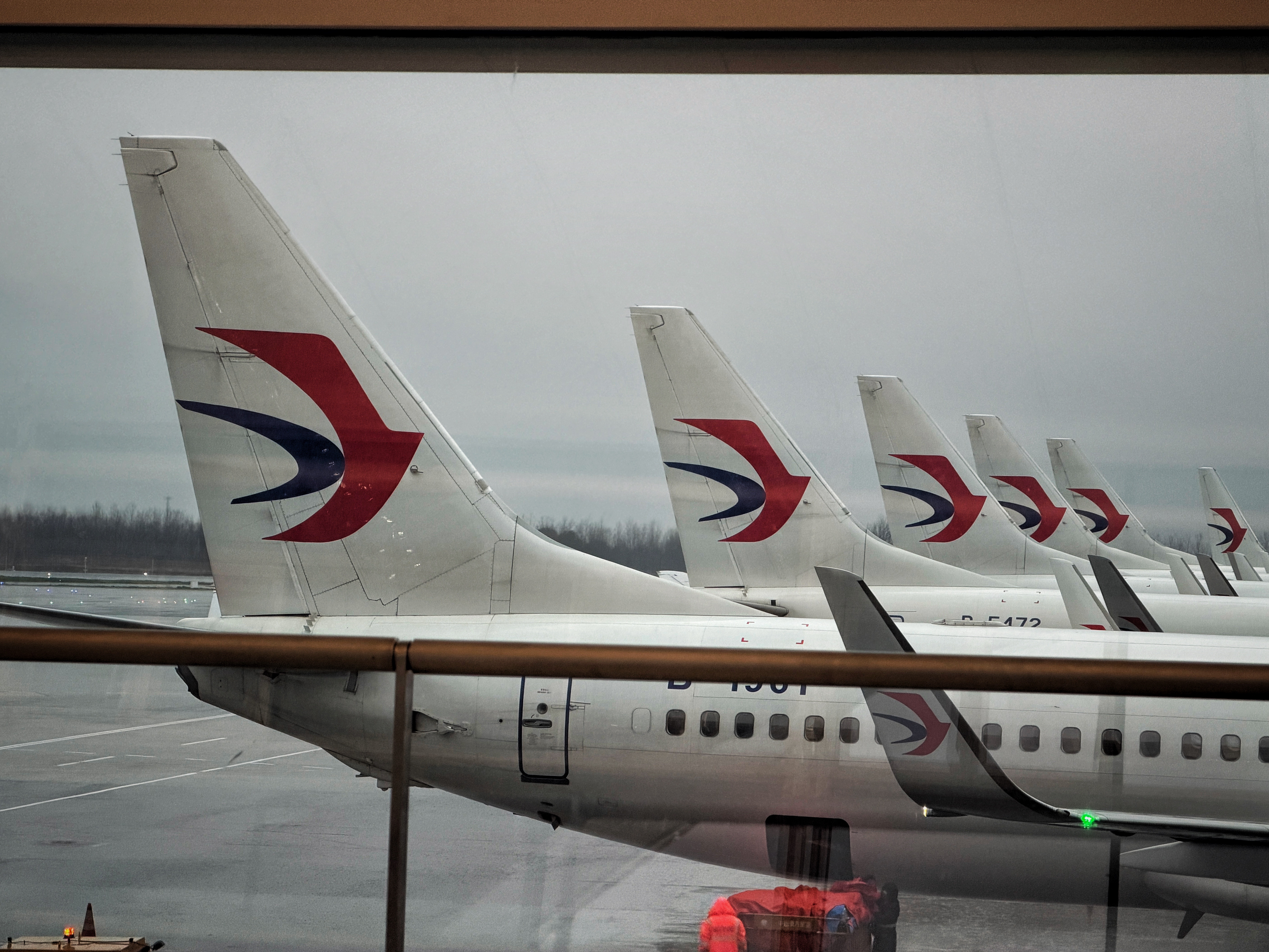 清晨大雨暴走出门，去上海和玛莎全球高层开个会，落地3.5小时就回🛫，有什么信息