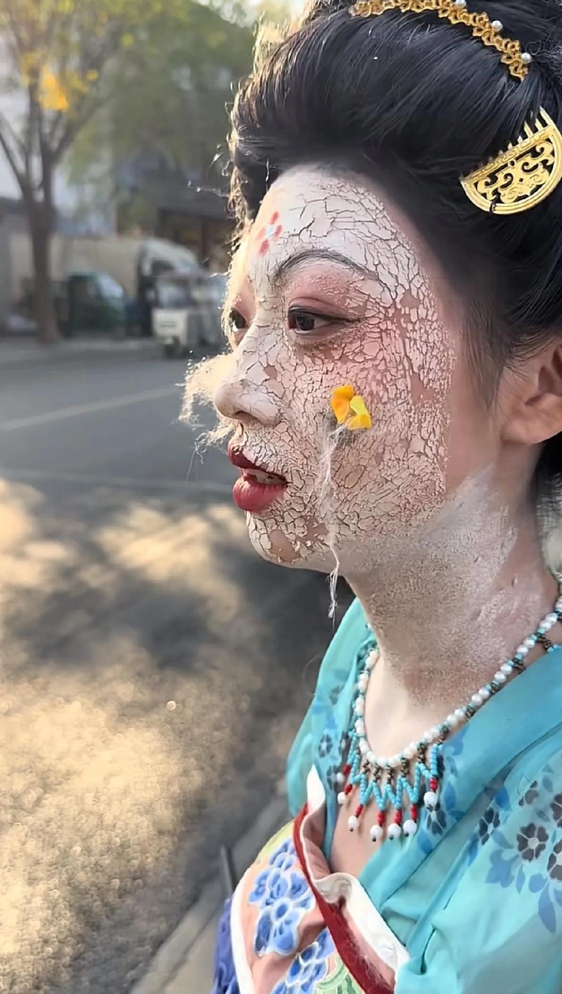 我滴个天呐！这皇上见了都会被吓到驾崩吧……[我想静静]