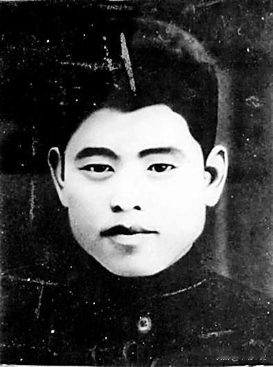[太阳]1943年，韩增丰中弹倒地，日军师团长欣喜若狂，第一时间赶来验尸，谁知韩