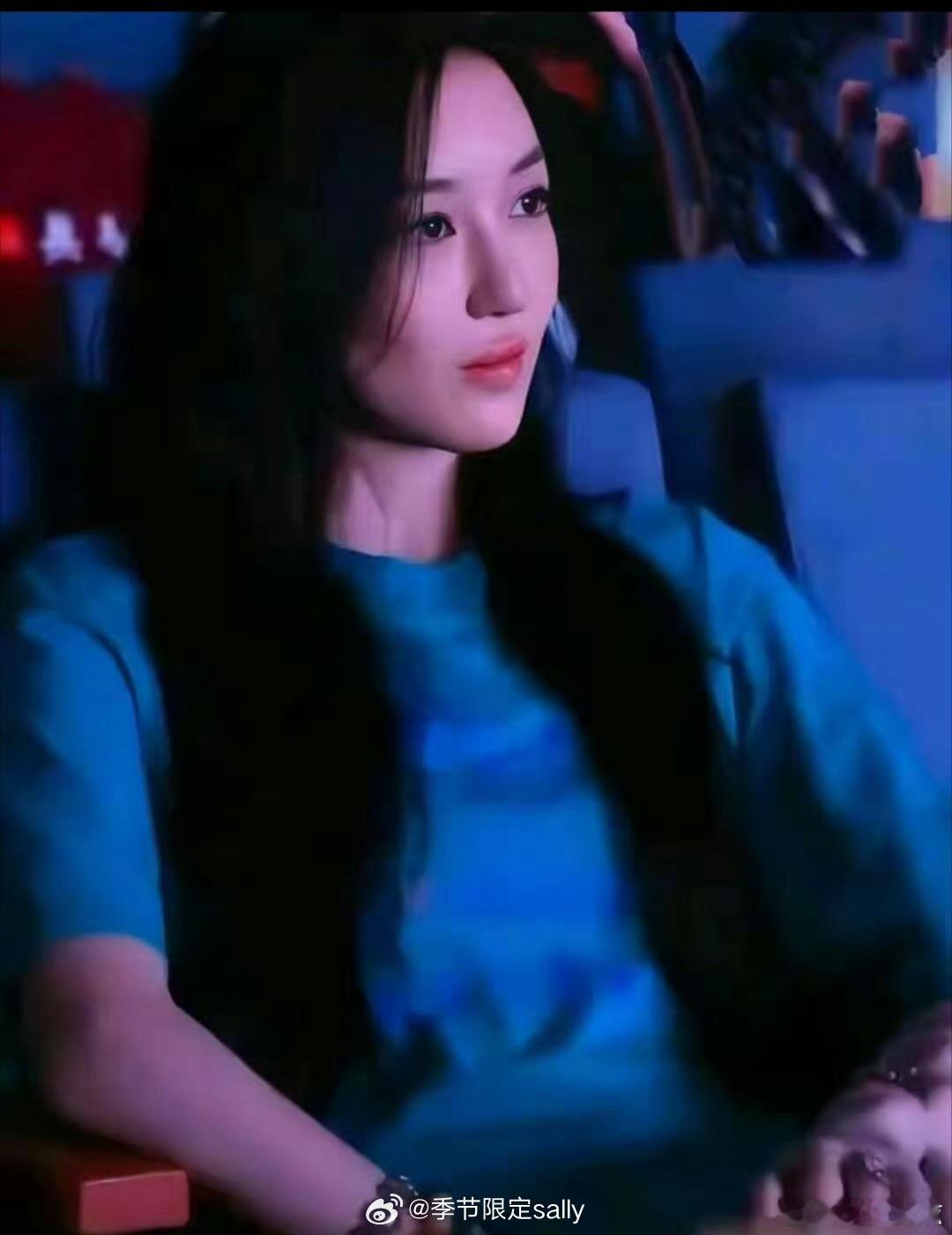 woc认不出来女大十八变啊20岁李嫣现状